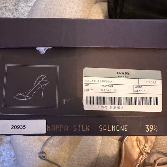 Women Prada heels - Picture 6 of 8